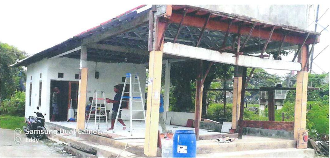 Bantuan partisipasi pembangunan kantor sekretariat RT 006/029 di Desa Sumberjaya jalur transmisi tower MB49.